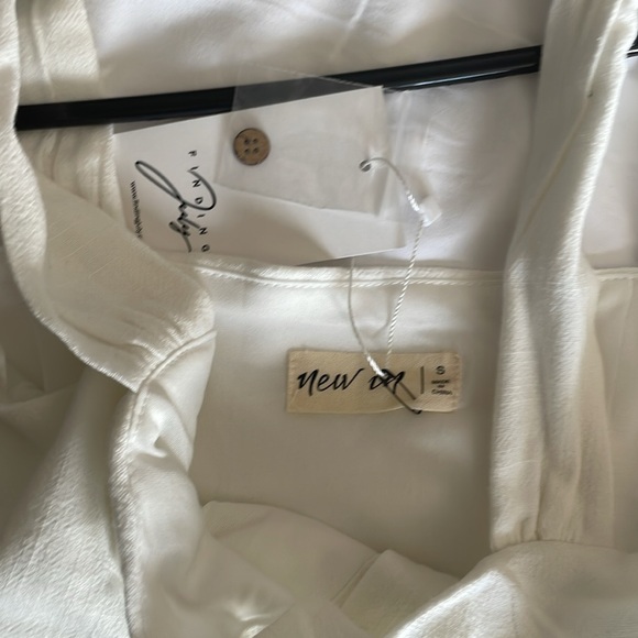 White romper dress - Picture 3 of 3